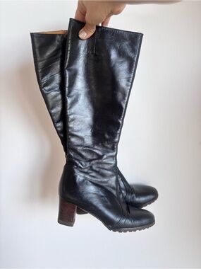 Medici Italian Black Leather Knee High Boots Block Heel 6M
